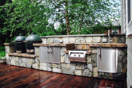 Outdoor Kitchen